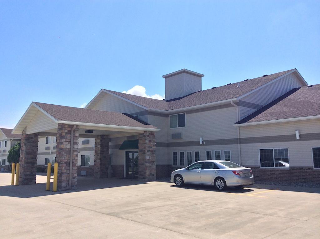 Baymont By Wyndham Harlan Exterior foto